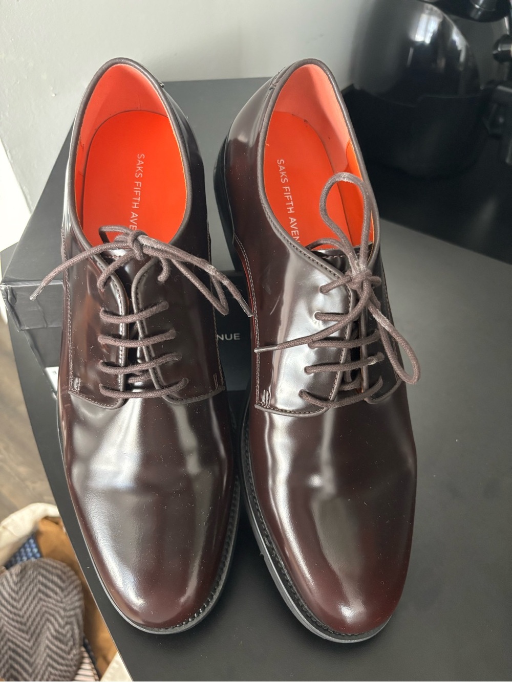 Saks Fifth Avenue Men’s Dark Bordeaux Leather Derby Shoes 11.5 new /never worn